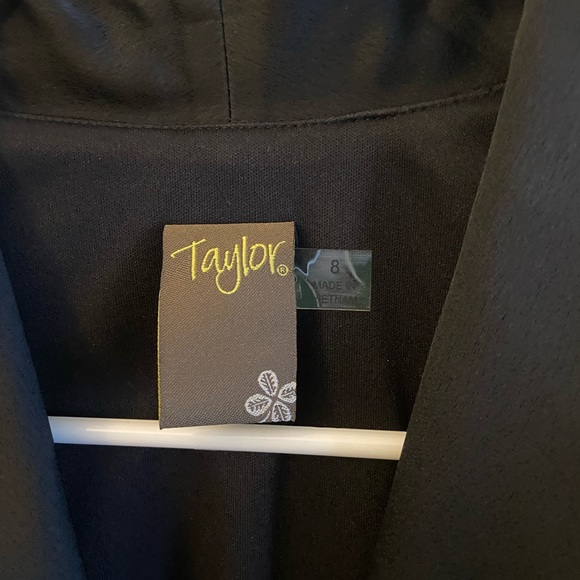 Taylor Wrap Dress - Picture 3 of 7